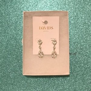 David’s Bridal Earrings 💫